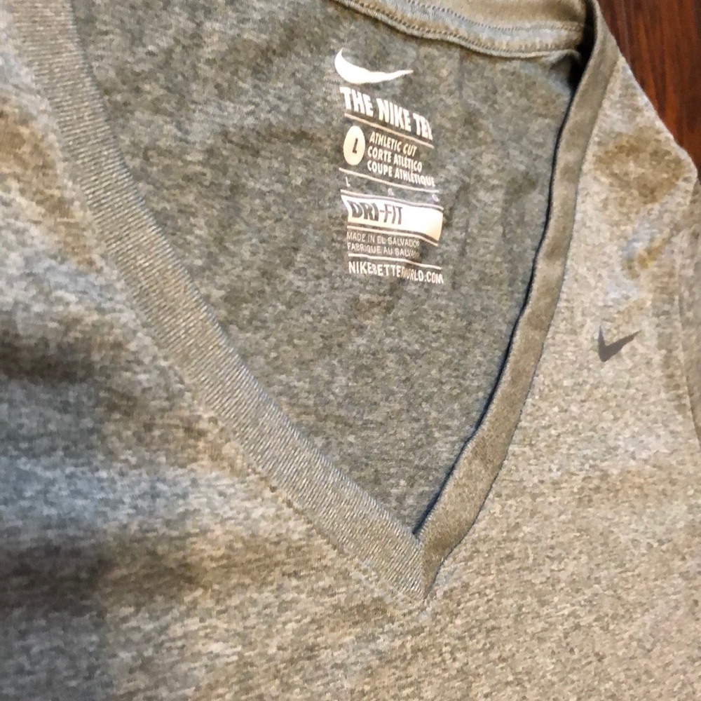 Nike Dri-Fit v neck